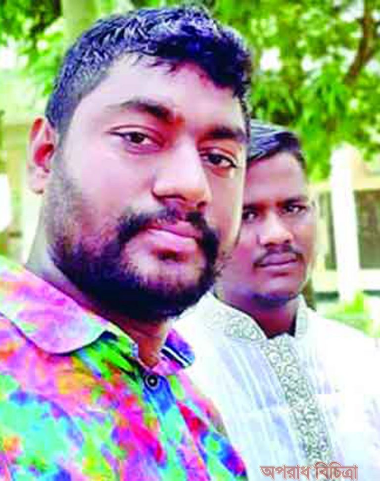 পল্লবীতে সুমন বাহিনীর তাণ্ডব :  মায়ের জিডির জেরে ছেলেকে প্রকাশ্যে কুপিয়ে হত্যা