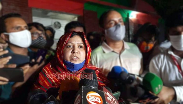 রোজিনাকে মাটিতে পুঁতে মেরে ফেলার হুমকি দেওয়া হয় : ছোট বোন