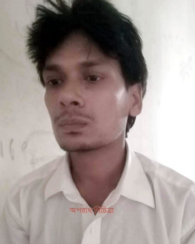 লক্ষ্মীপুরের চন্দ্রগঞ্জে মাদকাসক্ত উশৃঙ্খল ছেলেকে পুলিশে সোপর্দ করলেন বাবা-মা