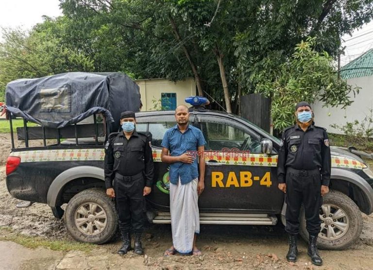 আশুলিয়ার শিমুলিয়া থেকে র্যা বের অভিযানে অস্ত্রসহ গ্রেফতার ১