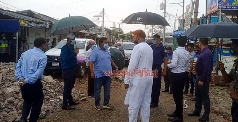 কুয়াকাটায় ঘুর্নিঝড় ইয়াসে ক্ষতিগ্রস্ত বেরিবাধ পরিদর্শন করলেন সিনিয়র সচিব কবির বিন আনোয়ার
