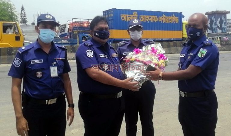 যানজট নিরসনে কাচঁপুর হাইওয়ে পুলিশ মহাসড়ক বুঝে নিয়েছে: পুলিশ সুপার