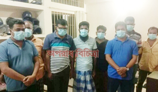 লক্ষ্মীপুরে ডাকবাংলোতে জুয়া, গোয়েন্দা পুলিশের অভিযান, জনপ্রতিনিধিসহ আটক-৮