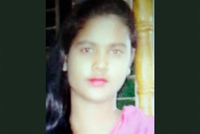 ধামরাইয়ে পরকীয়া প্রেমিকের সাথে পালানোর সময় গৃহবধূ আটক