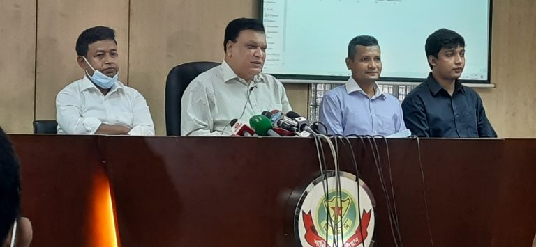 গুলির ঘটনা ঘটিয়েই  দূর্গম এলাকায় চলে যায় কন্ট্রাক্ট কিলাররা