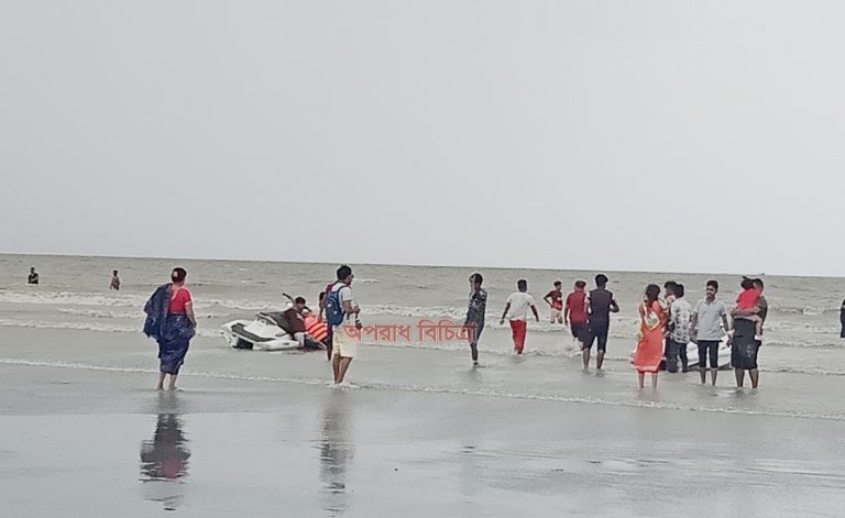 পর্যটনমুখী ব্যবসায়ীদের মাঝে আনন্দের ঢেউ