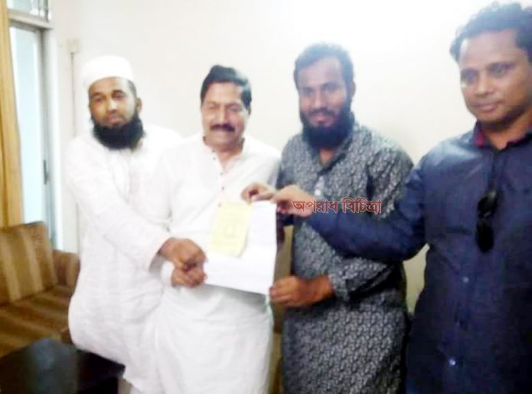 জামপুরে বিএনপি নেতা খোকনের নৌকায় উঠার খায়েশ!ফেসবুকে নিন্দার ঝড়