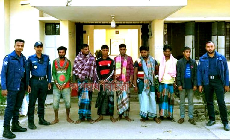 তাহিরপুর সীমান্তে লক্ষ লক্ষ টাকাররাজস্ব ফাঁকি: চলছে পুলিশি অভিযান