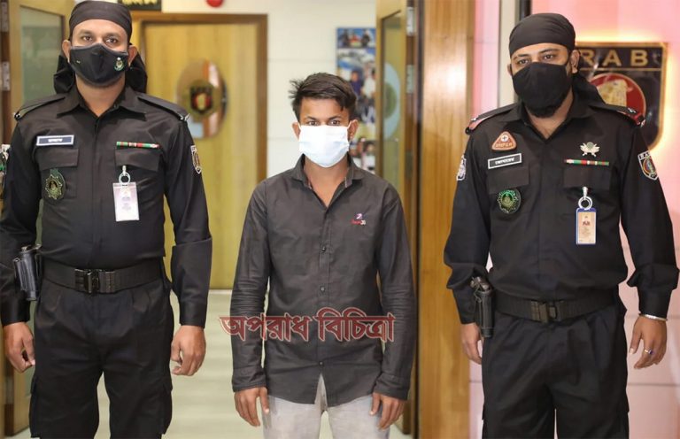সুসম্পর্ক থেকে গাড়ি হাতে পান হানিফ, তিনি সিটি করপোরেশনের কেউ নন