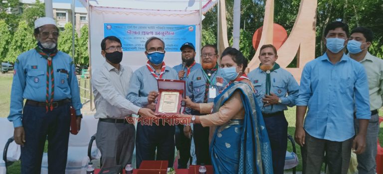 পবিপ্রবিতে রোভার ও গার্ল-ইন রোভার স্কাউটদের দীক্ষা গ্রহন অনুষ্ঠান