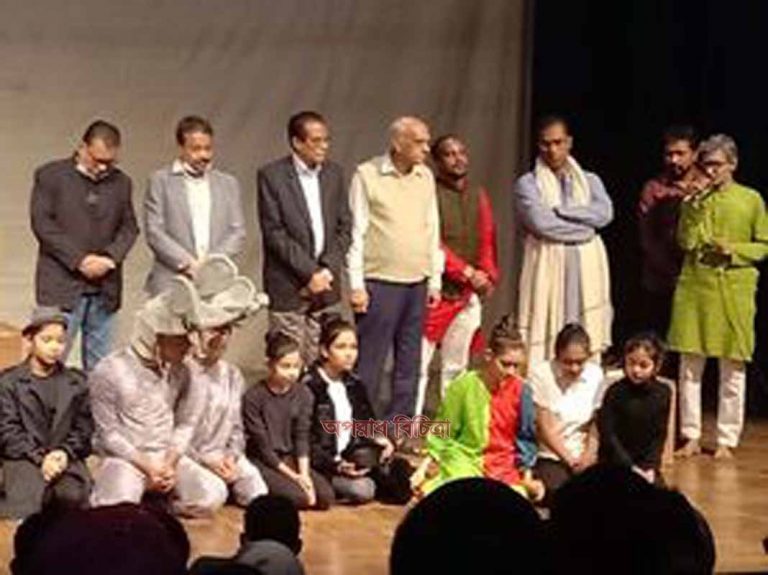 দনিয়া সবুজকুঁড়ি কচি কাঁচার মেলার “বই পোকার পাঠাগার” মঞ্চস্থ
