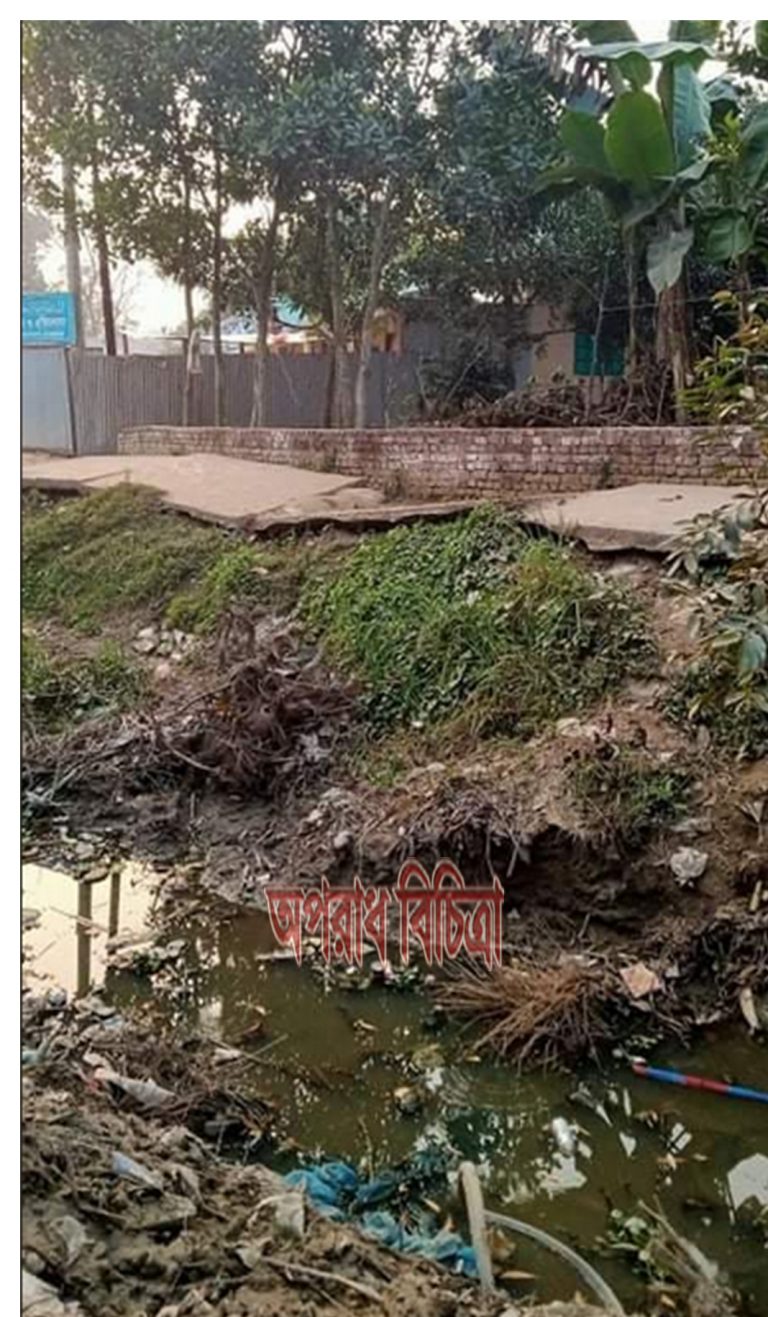 সোনারগাঁও পৌরসভার এতিমখানা ও মাদ্রাসার রাস্তা বেহাল অবস্থা ও মরণ ফাঁদ।