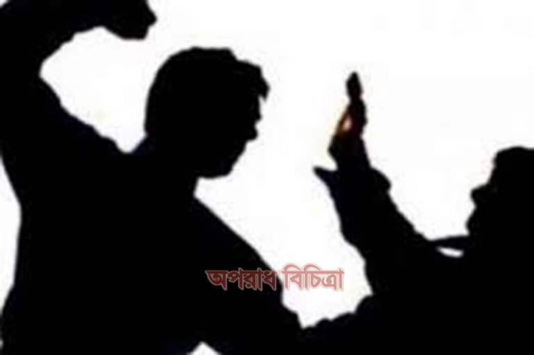মসজিদের সামনে উচ্চশব্দে গান বাজাচ্ছিলেন,গান বন্ধ করতে বলায় মসজিদের সভাপতিকে কুপিয়ে জখম