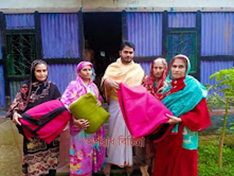 পিরোজপুর ইউনিয়ন পরিষদের আবদুল মান্নান মেম্বারের কম্বল বিতরণ।