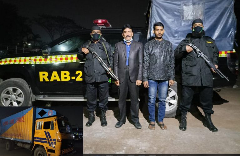 র‌্যাবের অভিযানে ২৫৯ বোতল ফেন্সিডিলসহ ০৩ জন   গ্রেফতার