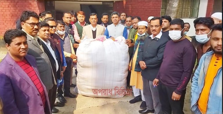 প্রধানমন্ত্রীর উপহার হিসেবে কম্বল পেল ৭০০ হতদরিদ্র