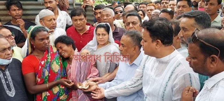 সেচের পানি না পেয়ে আত্মহত্যাকারী দুই কৃষকের পরিবারের পাশে কৃষকদলের সভাপতি তুহিন