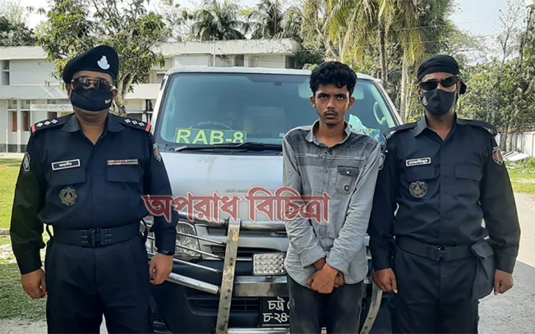 পটুয়াখালীর দশমিনা থানা হতে র‌্যাবের হাতে এক জন ইয়াবা ব্যবসায়ী গ্রেফতার
