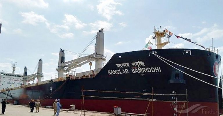 সমৃদ্ধির নাবিকদের নিরাপত্তা নিশ্চিত করে নামিয়ে আনার প্রক্রিয়া চলছে