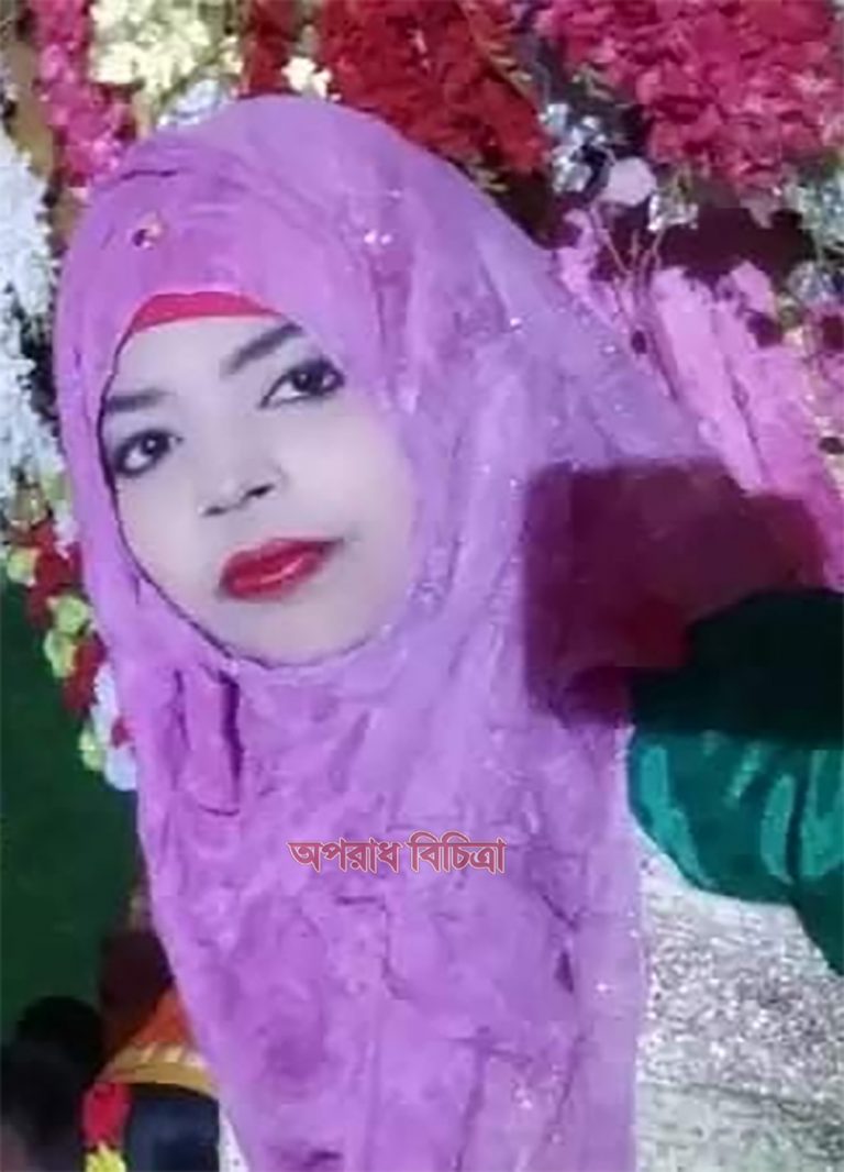 লোহাগাড়ায় স্বামীর সাথে অভিমান করে স্ত্রী আত্নহত্যা : স্বামী পলাতক।
