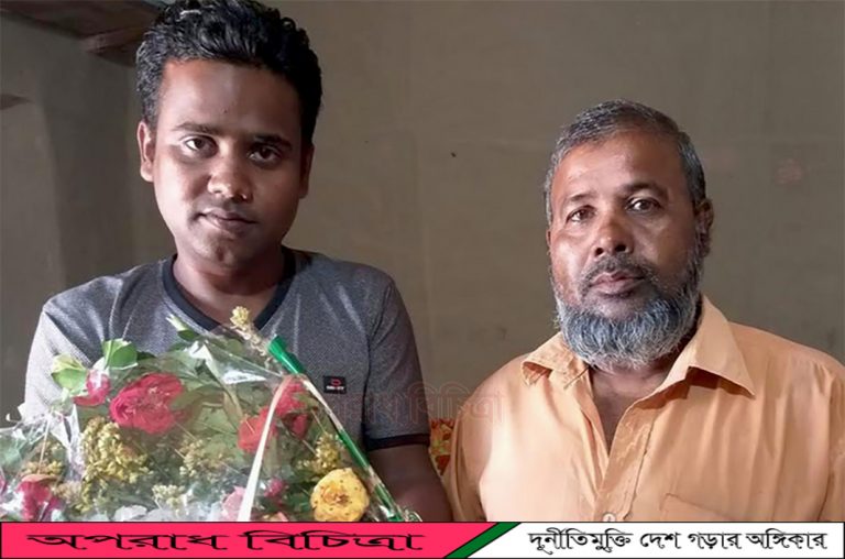 প্রাইভেট ছাড়াই ১৫ দিন আগে কাঠমিস্ত্রীর কাজে বিরতি নিয়ে:বিশ্ববিদ্যালয়ের পরীক্ষায় প্রথম স্থান