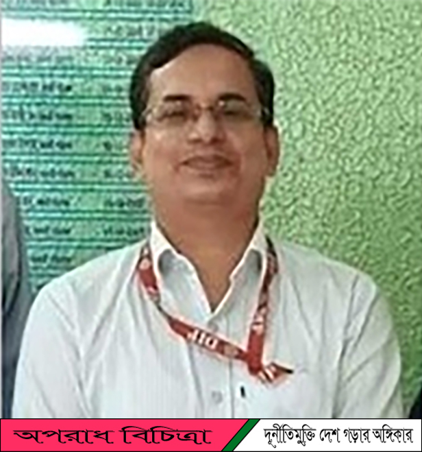 ডিডির চেয়ারে বসার অপরাধে ৩ ব্যাক্তিকে পেটালেন পাসপোর্টের ডিডি