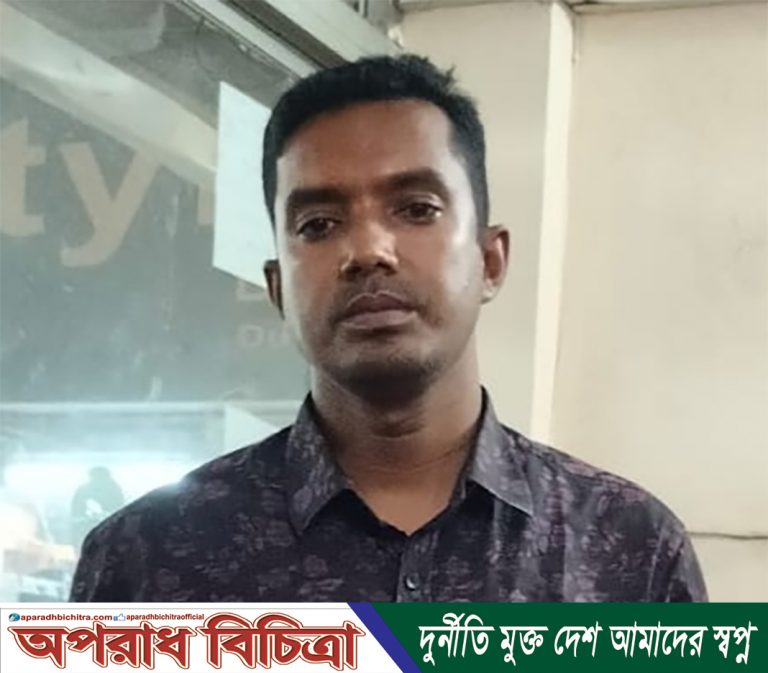 বেনাপোল চেকপোষ্ট ইমিগ্রেশানে ভুয়া এনএসআই কর্মকর্তা আটক