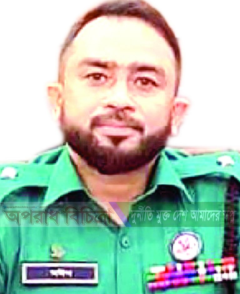 সন্ত্রাস ও অপরাধ দমনে চান্দগাঁও থানার ওসি মাইনুরের চ্যালেঞ্জ