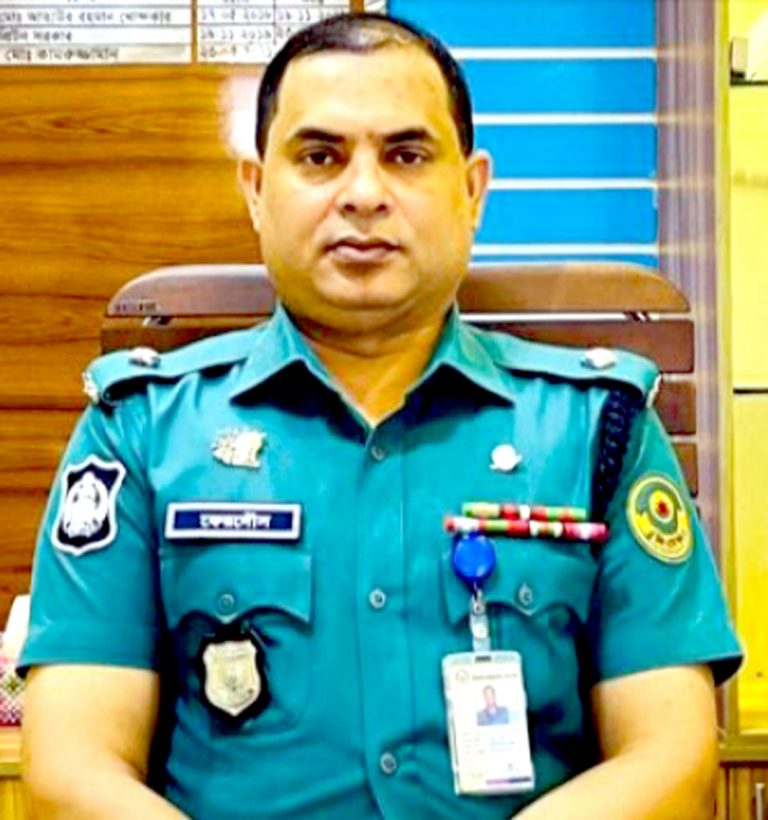 পুলিশকে নিয়ে বিরূপ চিন্তা ধারা পরিবর্তনের কাজ করে যাচ্ছি….ওসি মো: ফেরদৌস জাহান