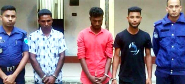 হবিগঞ্জ শাপলা আবাসিক হোটেল থেকে  ৫ জন আটক