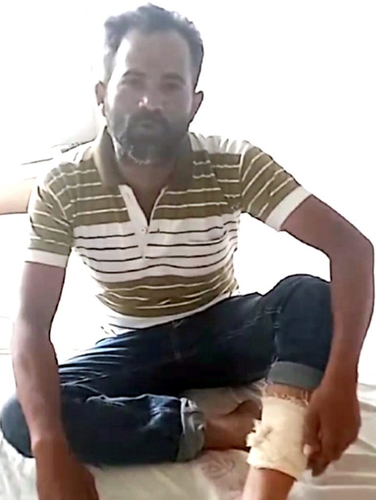 চাঁদার টাকা না পেয়ে পরিবহন শ্রমিককে পিটিয়ে জখম কাঁচপুর হাইওয়ে থানার এসআই আবুল হাশেমের বেপরোয়া চাঁদাবাজি