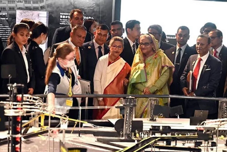 জাপান জাতীয় বিজ্ঞান জাদুঘর পরিদর্শন প্রধানমন্ত্রী