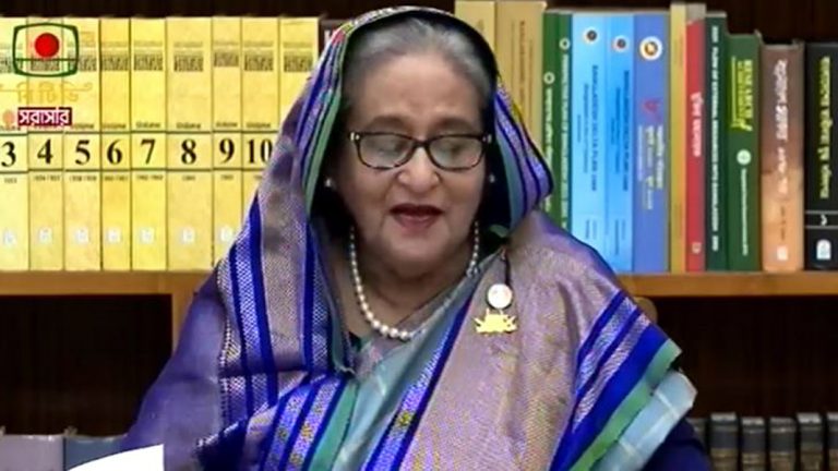 সংবাদ সম্মেলনে প্রধানমন্ত্রী