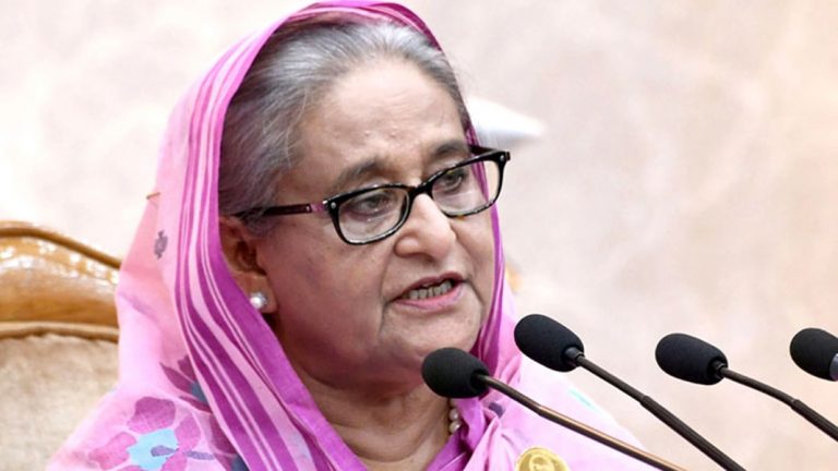 দুপুরে প্রধানমন্ত্রীর সংবাদ সম্মেলন