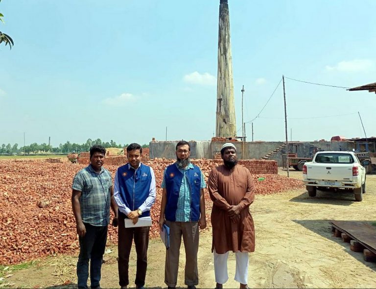 পার্বতীপুরের ১৮টি অবৈধ ইটভাটার বিরুদ্ধে বিএসটিআই’র মামলা