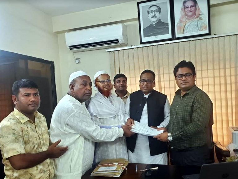 বেনাপোল পৌর নির্বাচনে ৭৪জন প্রার্থীর মনোনয়ন দাখিল￼