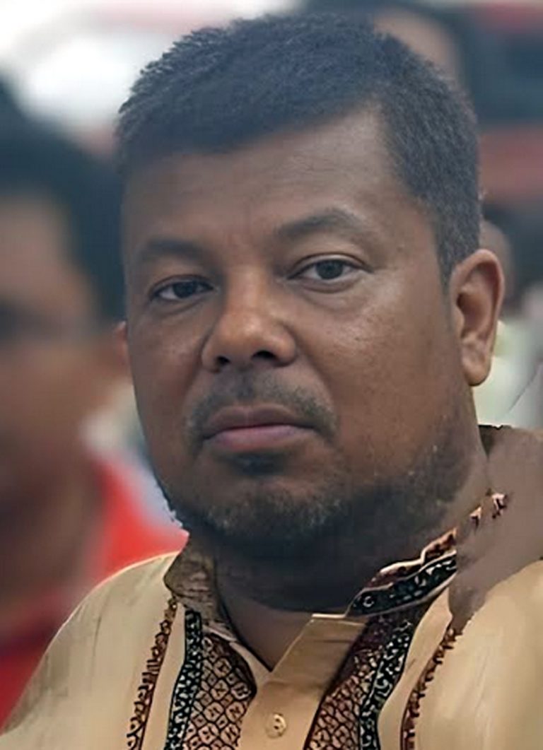 কুমিল্লার কুখ্যাত সন্ত্রাসী মাহবুব আলমের অত্যাচারে দিশেহারা সাধারণ জনগণ সাংবাদিককে হত্যার হুমকি￼