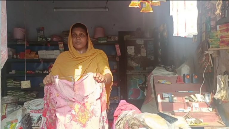 সোনারগাঁয়ে দোকান বাকির টাকা চাওয়ায় ব্যবসায়ীর ওপর হামলা,লুটপাট