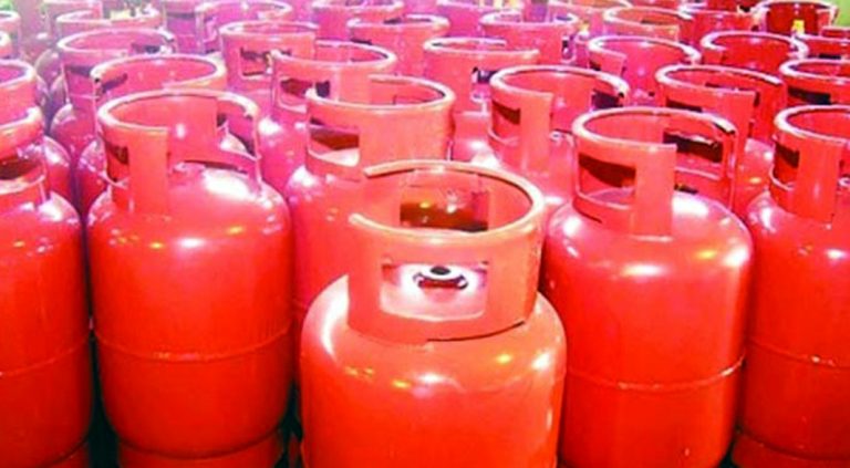 এলপি গ্যাসের আড়াইটায় নতুন দাম ঘোষণা করবে