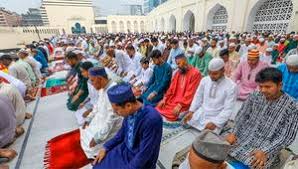 জুমু‘আর সময় তন্দ্রা এলে স্থান বদল করে নেয়া