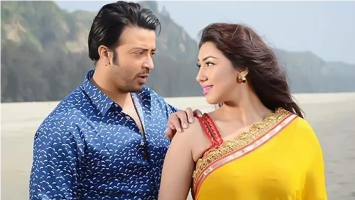 কিছু দিন ধরেই গুঞ্জন চলছে— দাম্পত্য বিচ্ছেদ ভুলে আবারও এক হচ্ছেন ঢাকাই সিনেমার সুপারস্টার শাকিব খান ও অপু বিশ্বাস। এ নিয়ে শাকিবের কোনো বক্তব্য পাওয়া না গেলেও সংবাদমাধ্যমে দেওয়া অপুর বেশ কিছু সাক্ষাৎকার সেই গুঞ্জনকে আরও উসকে দিয়েছে   