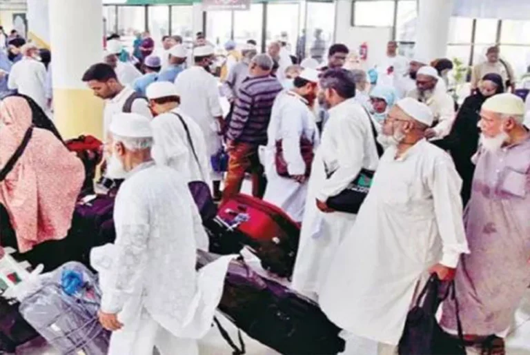 দেশে ফিরেছেন ৮৪ হাজার ৫৭৪ জন হাজি