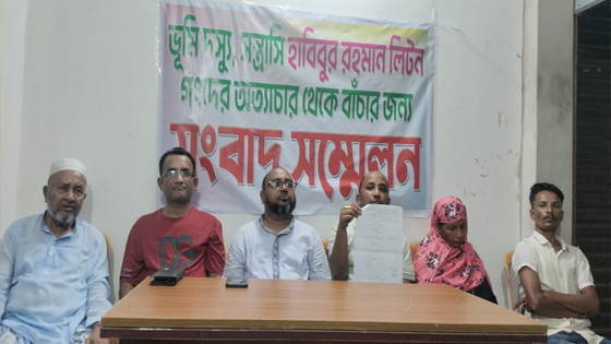 এতিমের জমি জোরপূর্বক দখল￼