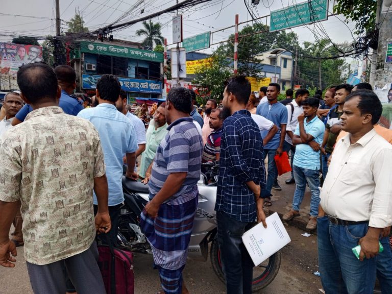 বগুড়ায় ভ্রাম্যমান আদালতের অভিযান