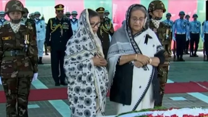 বঙ্গবন্ধুর সমাধিতে প্রধানমন্ত্রীর শ্রদ্ধা