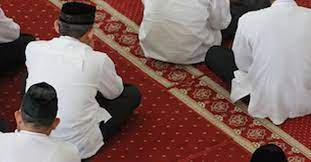 মসজিদে নামাজের জন্য বসার ফজিলত