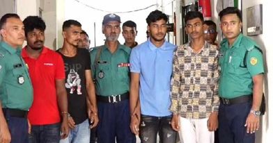 গায়ের উপর দিয়ে অটোরিকশাটি যাওয়ায় বন্ধুর সঙ্গে তর্ক, সমাধান করতে এসে খুন￼ 