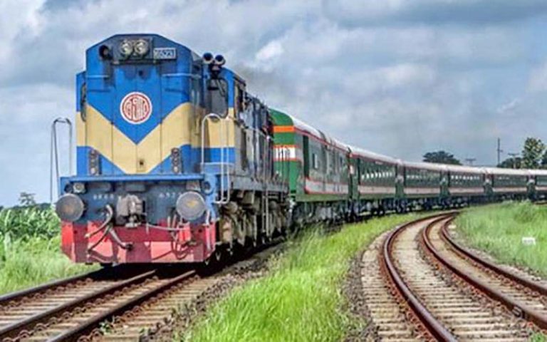 সিলেট টু কক্সবাজার ট্রেন চালু, পর্যটকদের উল্লাস