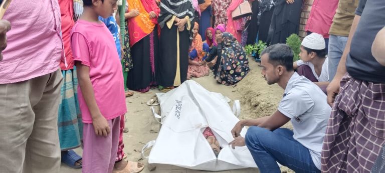 বেনাপোলে ধানক্ষেত থেকে ইজিবাইক চালকের লাশ উদ্ধার 