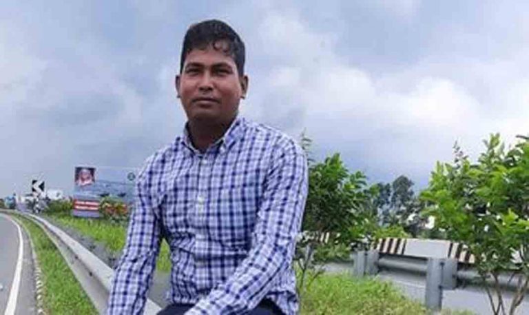 রেলওয়ে বিদ্যুৎ বিভাগের লাইনম্যন সুফিয়ান খুঁটির জোর কথায় একজায়গায় ১৮ বছর পার, অভিযোগ থাকা সত্বেও প্রশাসন নিরব
